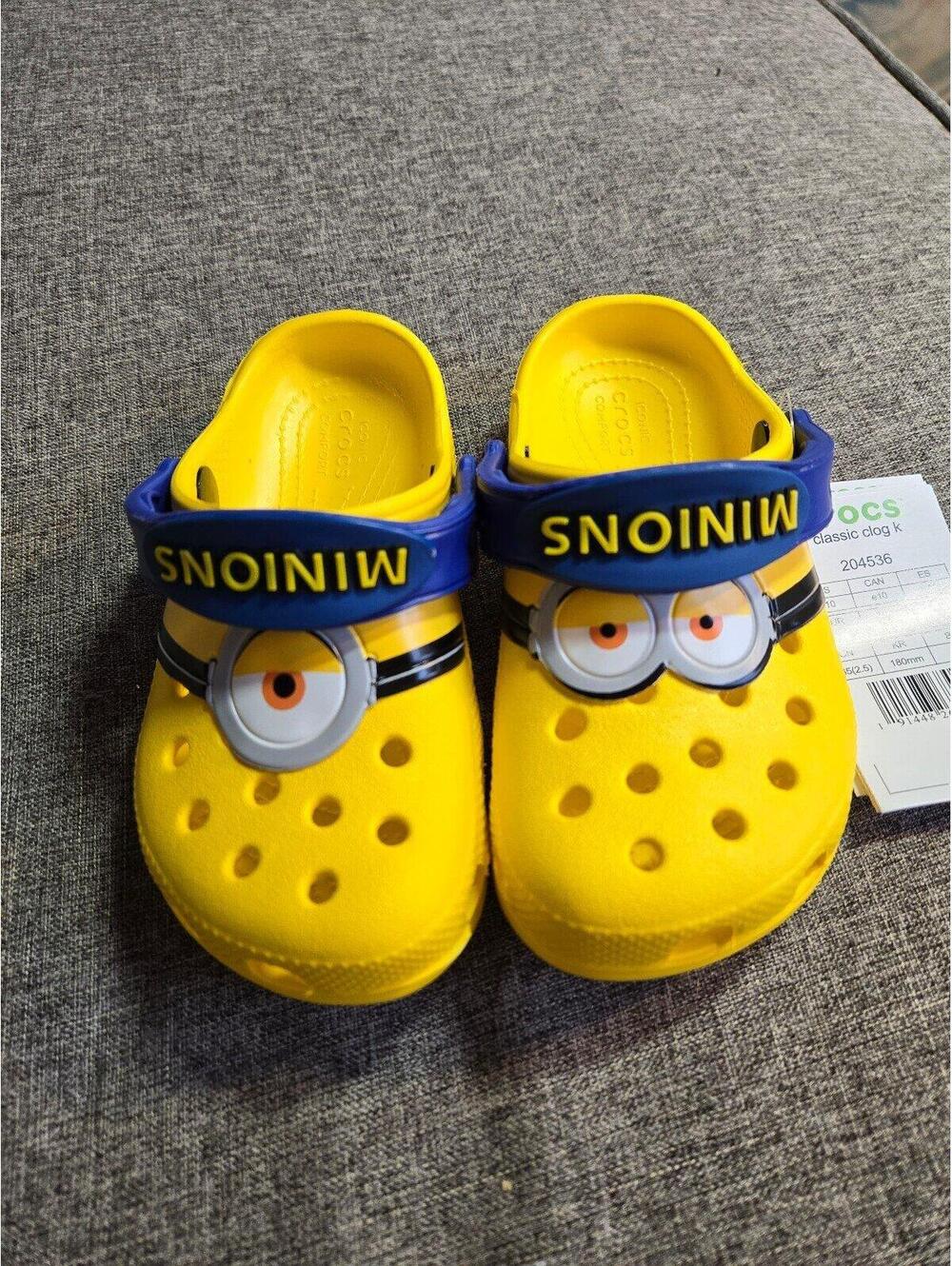 Size 9c minions crocs